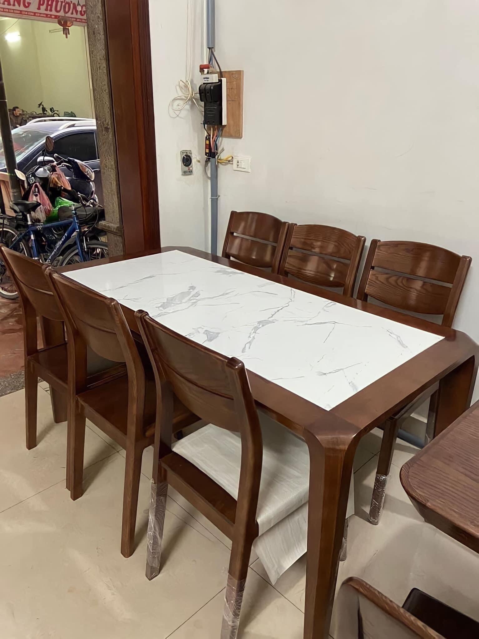  Mẫu bàn ăn gỗ thịt tự nhiên giá gốc tại xưởng